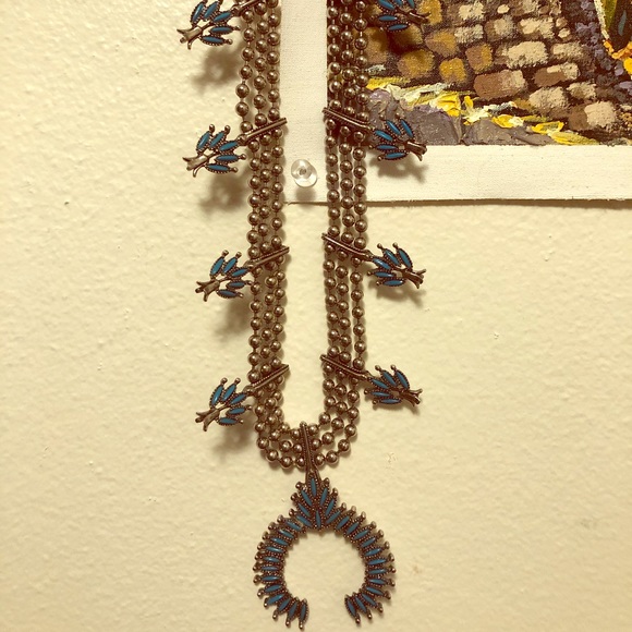 Vintage turquoise squash blossom necklace - Picture 2 of 6